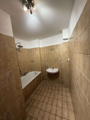 Badezimmer - Moderne 3-Zimmer-Wohnung mit Balkon