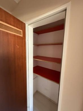 Flur - Moderne 3-Zimmer-Wohnung mit Balkon