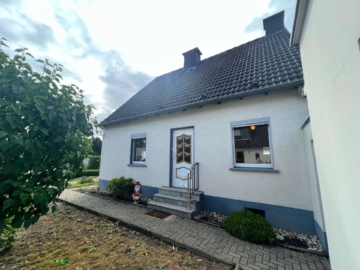 5 - Jetzt renovieren: Charmantes Einfamilienhaus mit traumhaftem Grundstück in Bestlage von Vluyn
