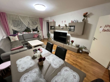 Wohn- und Esszimmer - Gepflegte 3-Zimmer Wohnung im Krefelder Zentrum