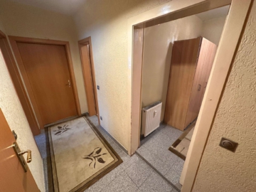2 - In Toplage von Moers-Mitte: Vermietetes Mehrfamilienhaus mit großem Potenzial