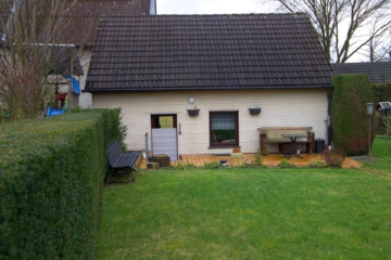 2 - Charmantes Reihenendhaus inkl. weiterem Reihenmittelhaus mit viel Potenzial in Aachen-Vetschau
