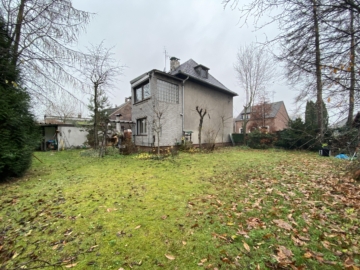 Bild - Charmantes Einfamilienhaus mit viel Potenzial und möglichem Baugrundstück in zentraler Lage von Moers