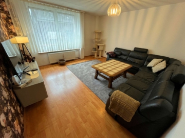 5 - Attraktives Reihenendhaus mit Einliegerwohnung und separatem Dachgeschossapartment– Flexibles Wohnen
