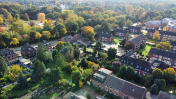 b - Wohnen am Schlosspark: Gepflegte Eigentumswohnung direkt am Zentrum
