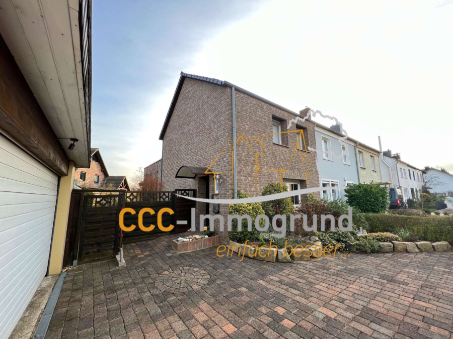 Titelbild - Renoviertes Reihenendhaus mit Charme und weiteren Ausbauoptionen