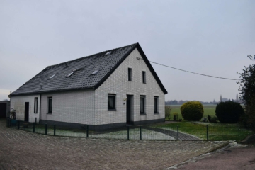 2 - Charmantes 2-Familienhaus mit viel Potenzial & riesigem Grundstück in idyllischer Lage von Rheinberg