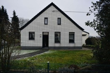 4 - Charmantes 2-Familienhaus mit viel Potenzial & riesigem Grundstück in idyllischer Lage von Rheinberg