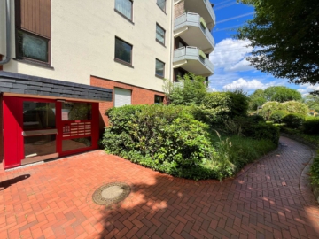 2. Vorgarten - Perfekt geschnittenes „Penthouse“ mit Dachterrasse & Aufzug an der Stadtgrenze zu Köln