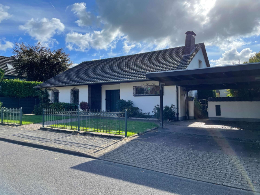 Bild (1) - Zur Miete: Renoviertes Einfamilienhaus mit Traumgarten im Zentrum Vluyns