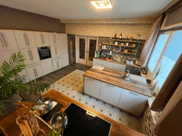 5 - Haus im Haus: Modernisiertes Mehrgenerationenwohnen mit Wohlfühl-Garten im Zentrum von Vluyn