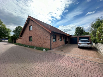 Bild (2) - Ihr Traum vom perfekten Zuhause: Freistehendes Einfamilienhaus in ruhiger Spielstraße an den Feldern