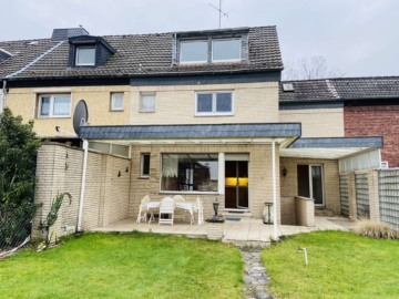 2. Hausrückseite - Charmantes Reihenhaus mit viel Potenzial in ruhiger Lage von Moers