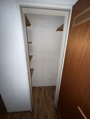 Flur - Gepflegte EG-Wohnung mit Balkon