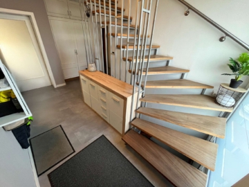 2 - Perfekter Grundriss+SFP: Saniertes Reihenhaus mit 4 Schlafzimmern & 2 Bädern in begehrter Lage