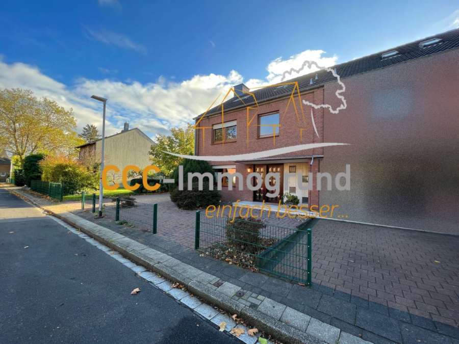 Titelbild - Doppelhaushälfte in Schloßpark-Nähe: Kapitalanlage mit WOHNRECHT und 7.200€ Kaltmiete