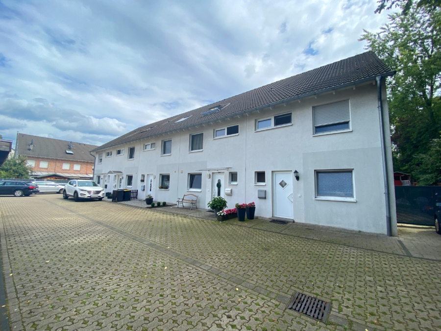 0-min - Neuwertiges Reihenhaus in ruhiger Lage von Alt-Homberg