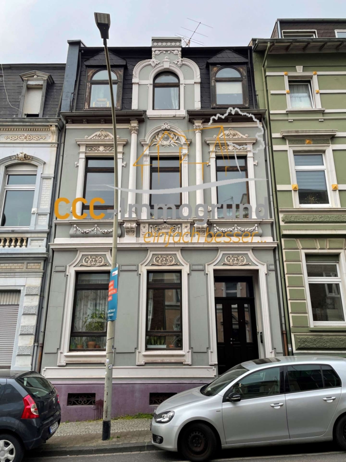 Titelbild - Historisches Reihenhaus mit Einliegerwohnung in zentraler Lage von Mönchengladbach