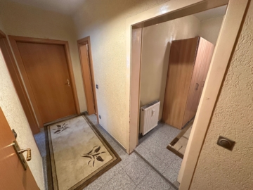 2 - In Toplage von Moers-Mitte: Vermietetes Mehrfamilienhaus mit großem Potenzial