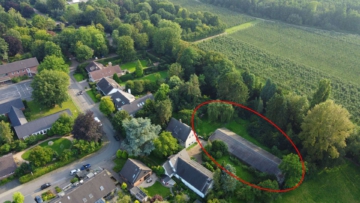 Luftaufnahme - Traumhafter Ausblick: Baugrundstück für 6 barrierefreie Wohneinheiten in absoluter Toplage