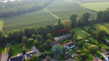 Luftaufnahme - Traumhafter Ausblick: Baugrundstück für 6 barrierefreie Wohneinheiten in absoluter Toplage