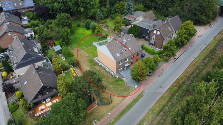 Grundstück - Exklusives Baugrundstück für großzügiges EFH oder Mehrgenerationen-Haus direkt am Naturschutzgebiet