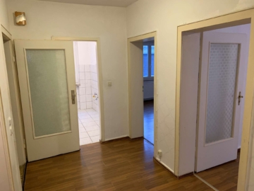 Flur - Geräumige 3-Zimmer Wohnung in verkehrsgünstiger Lage